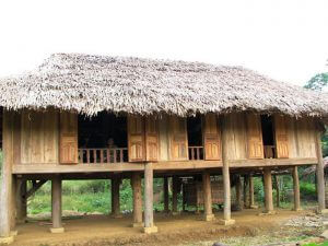 nằm mơ thấy nhà sàn